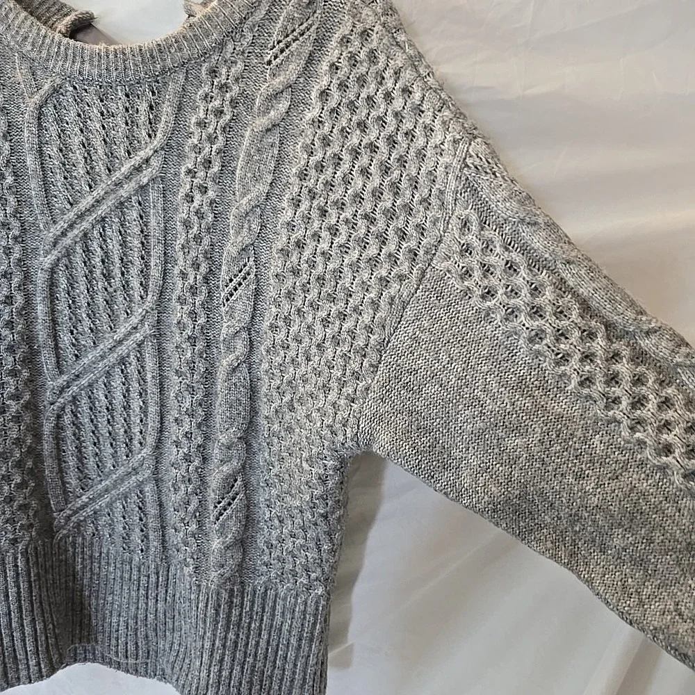 Express Gray Cable Knit Satin Bow Tie Back Sweater Crewneck Women's Sz M Cottage